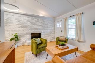 Walk to UT Austin! Charming Duplex with Game Room - 9