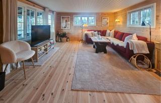 Beautiful Home In Passebekk With House A Panoramic View - 9