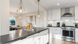 Steps to the Beach Modern 3BDR w Patio 257 Trailhead Trestles 1 by AvantStay - 3