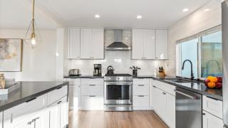 Steps to the Beach Modern 3BDR w Patio 257 Trailhead Trestles 1 by AvantStay - 2