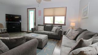 Sunset Breeze Manor - 6