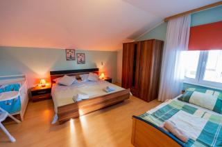 Apartments with parking space Vodice - 22557 - 2