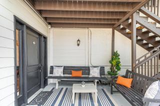 Rutledge After Dark - Walk to Broadway & The Gulch - 5