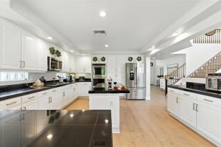 Splash Canyon - Splash Pad & Tons of Games - Gym - 8