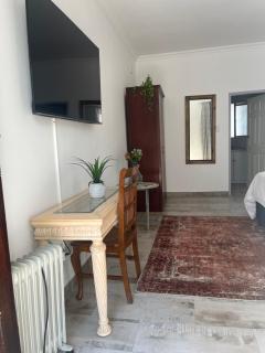 Miyanwe Guest House - 1