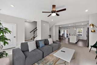 Capernaum Sanctuary - Minutes from Fenton, WakeMed, UNC Rex, RDU, RTP & Downtown - 8