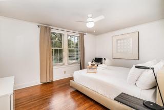 Rhythm - Walk to 12 South - Mins to Broadway - 5