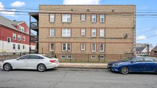 Downtown Hartford 2BR Family Pet Friendly - 0