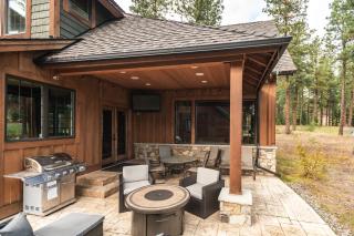 Secluded Golf Course Retreat with Firepit, EV Charging, and Ultimate Privacy - 0