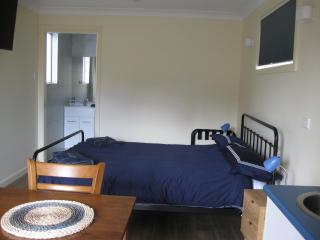 Delegate Studio Cabin - 8