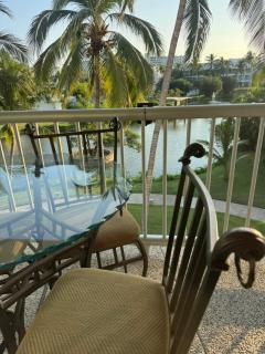 Depa en Acapulco Diamante - Albercas, Canchas y Jardines Apartment in Acapulco Diamante - Pools, Sports Courts and Garden Views - 8