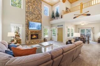 The Trailhead Hot Tub, Hikes & Night Skies - 8