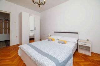 Four-Bedroom Apartment in Crikvenica III - 2
