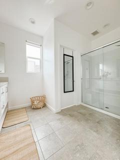 Central, Urban Townhouse with Private Roof Deck - 3