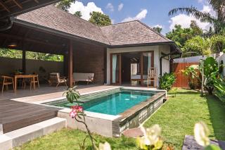 Tropical Luxury 2-BR Villa in Kuta Lombok - 9