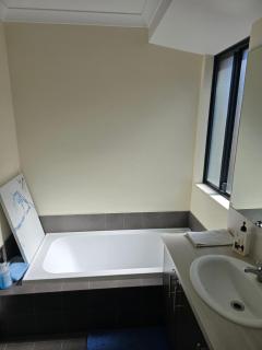 R n M Guest House - 5