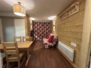 Appartement skis aux pieds avec balcon et WIFI pour 6 personnes à Plagne Soleil - FR-1-351-275 - 2