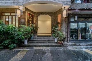 Phoenix Geometry Light Accommodation - 9