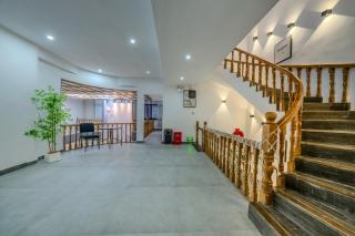 Phoenix Geometry Light Accommodation - 7