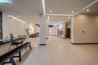 Phoenix Geometry Light Accommodation - 1
