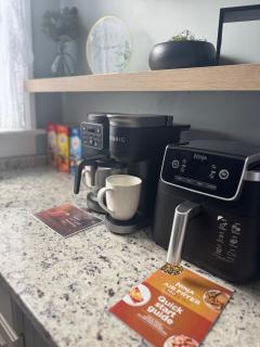 3 bed room 5 beds 1 bath sleeps 6 guest - 8