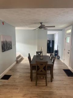 3 bed room 5 beds 1 bath sleeps 6 guest - 5