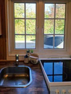 Authentic 1950S Wooden House By Two Beaches - 6