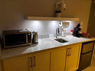 Nature Home Near Downtown and 17th Avenue - 3