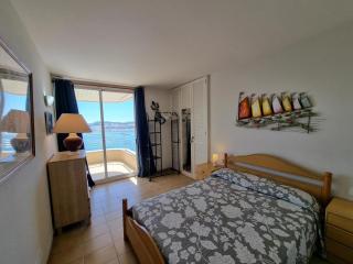Apartamento moderno cerca de la playa con terraza - HISP-236-128 - 2