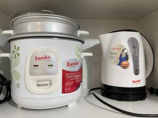 Manhattan Plaza 1BR with Netflix and Pool Access - 4