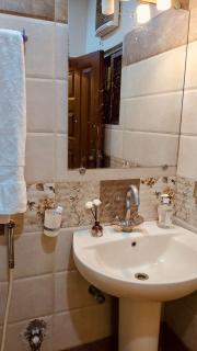 2HK Self Check Besids Isb Grand Hotel - 4