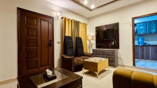 2HK Self Check Besids Isb Grand Hotel - 2