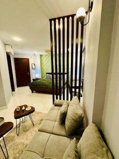 Bahria Town Karachi Full Furnished Appartment - 7