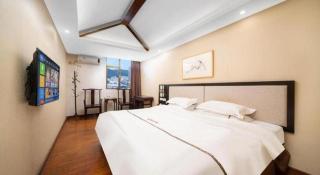 BOOK PAVILION HOTEL - 1