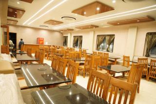 V1-One Bouteeque Hotel - 4