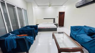 Luxury 1BR Apartment in Sukkur & River View Balcony Near Military Road-2nd - 8