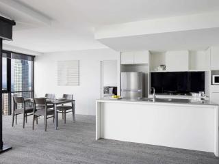 Mantra Circle On Cavill - 3