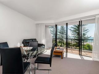 Mantra Coolangatta Beach - 3