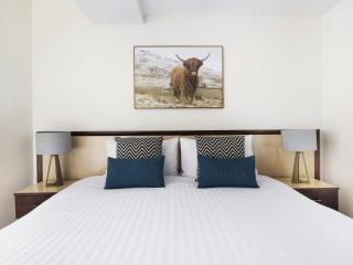 Mantra One Sandy Bay Road - 1