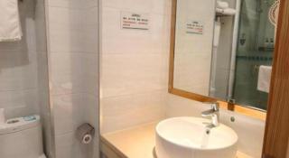 GreenTree Inn Weihai Rongcheng Haoyunjiao Tourist Resort - 6