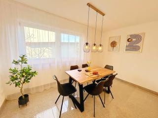 Basilisk Homes - in Grenzach-Wyhlen bei Basel - 4 x Moderne Fewos je 1bis2, 1bis4 oder 1bis6 Pers mit Küche und Balkon oder Terrasse - Parkplätze vorhanden - 6