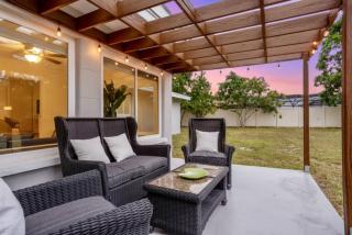 Private Home 2 Miles from Siesta Key - 9