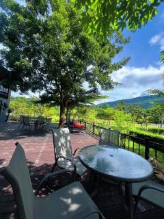 The mountain deer view lodge & Hershey - 2