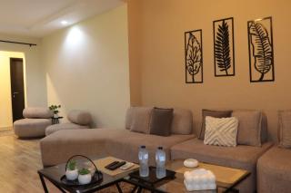 Luxerious apartment with a private garden and pool access - 7