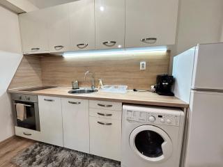 Sunlight Suite - free private parking - central - 4