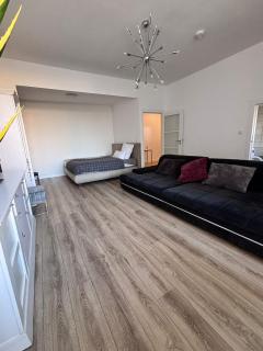 Großes, helles 1-ZimmerApartment bis zu 3 Personen - 1