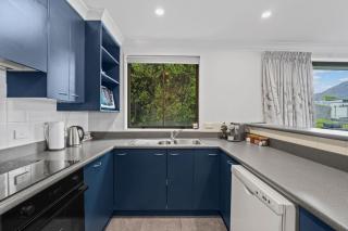 Stunning Lake Views - 1