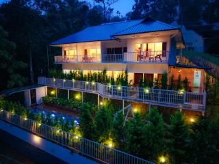 Ice Cloud Munnar Pool Resort - 2