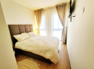 California Apartment - 6