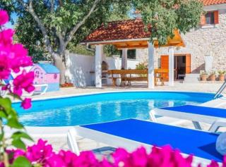 The Grandfather Villa – Heated Pool Retreat - Stankovci - 1